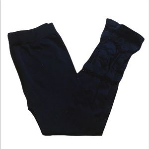 Mid Length Capris Black Legging